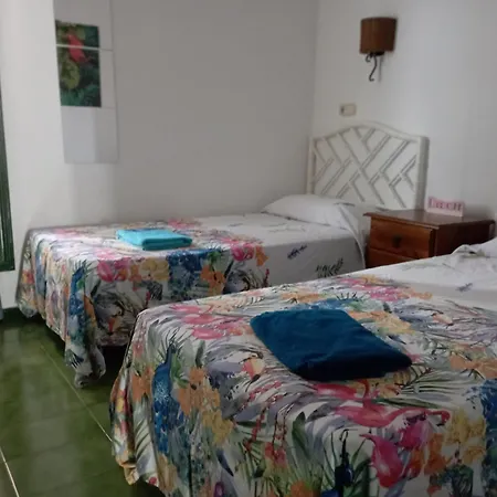 Apartment Mimosas. Bajo Con Wifi. Piscinas Comunitarias Tias