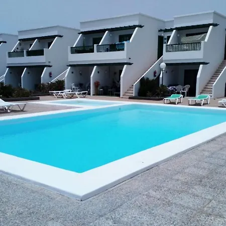 Apartment Mimosas. Bajo Con Wifi. Piscinas Comunitarias